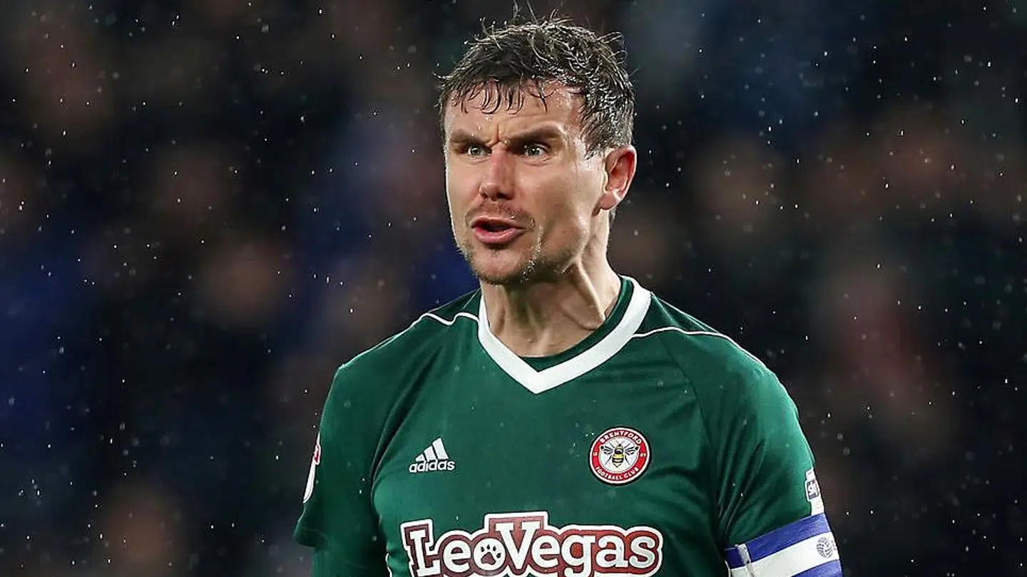 Andreas Bjelland blev skadet i Brentfords udekamp mod Millwall. Billedet er fra en tidlgiere kamp.