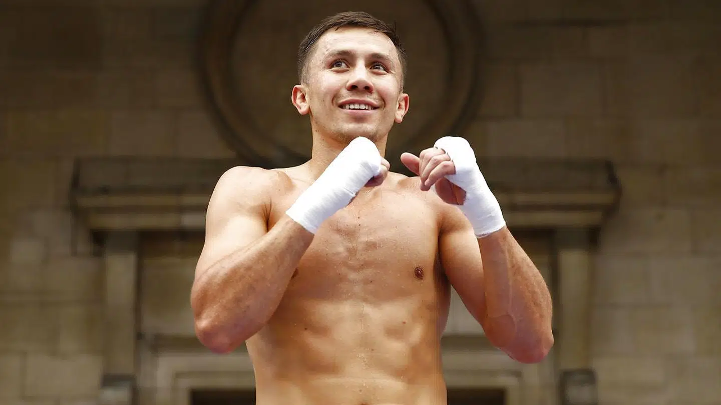 Gennady Golovkin er ubesejret i 38 kampe. Han har tre VM-titler i de store bokseforbund WBA, WBC og IBF samt en mindre IBO-titel. Derudover ligger han på andenpladsen på ESPN's 'pund for pund'-rangliste.