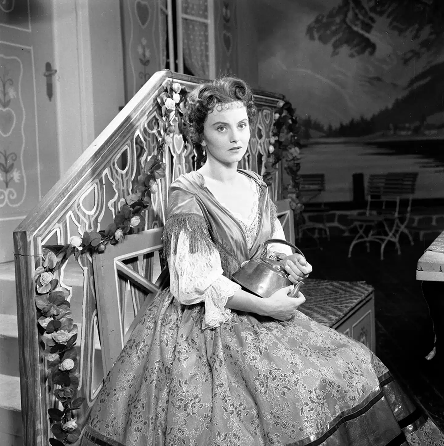 En meget ung og meget smuk Elin Reimer anno 1959 i 'Sommer i Tyrol' på Aarhus Teater.