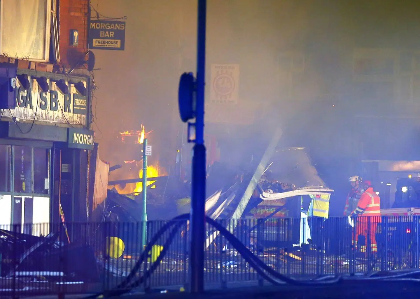 Her ses den sammenstyrtede bygning.