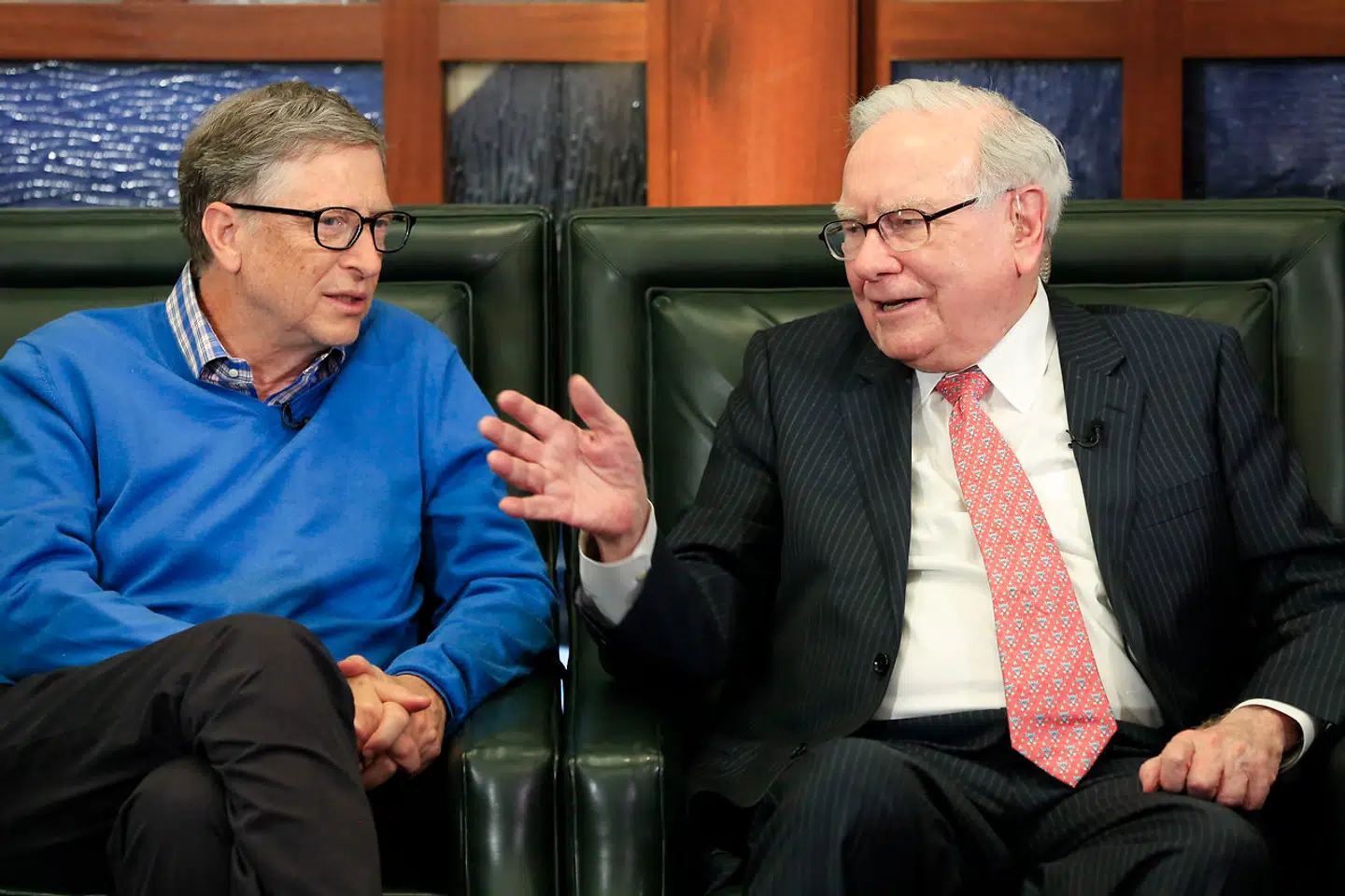 Warren Buffett (th.) sammen med Bill Gates.