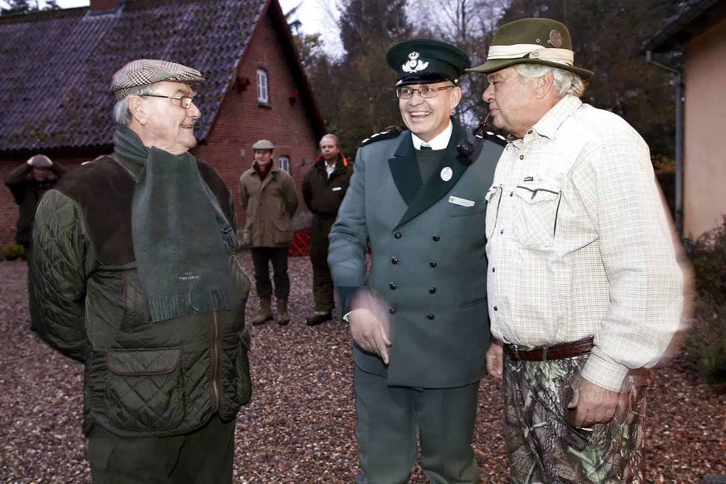 Christian Kjær og prins Henrik var nære venner i knap 50 år. Her ses de ved en jagt i 2010.