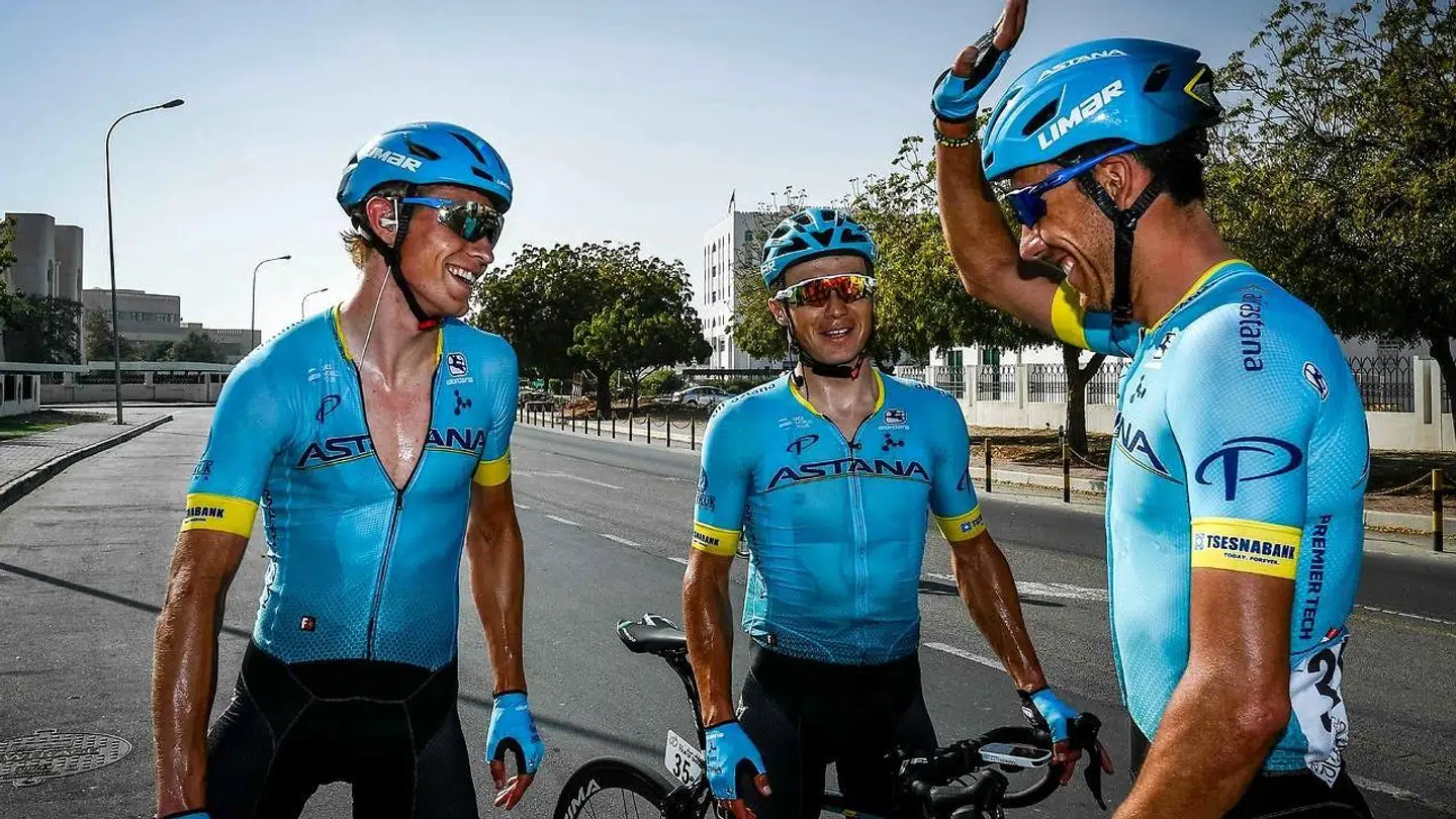 Magnus Cort Nielsen fejrer sin sejr i Oman.