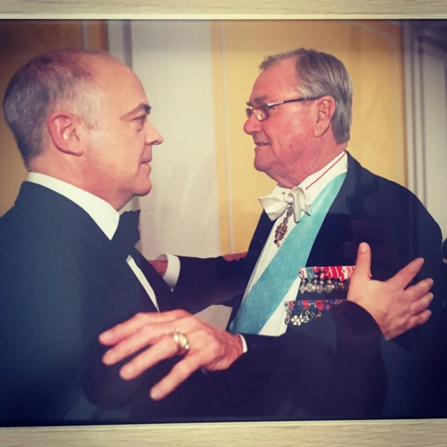 Jes Dorph-Petersen og Prins Henrik efter gallamiddagen for at markere Dronningens 70 års fødselsdag.
