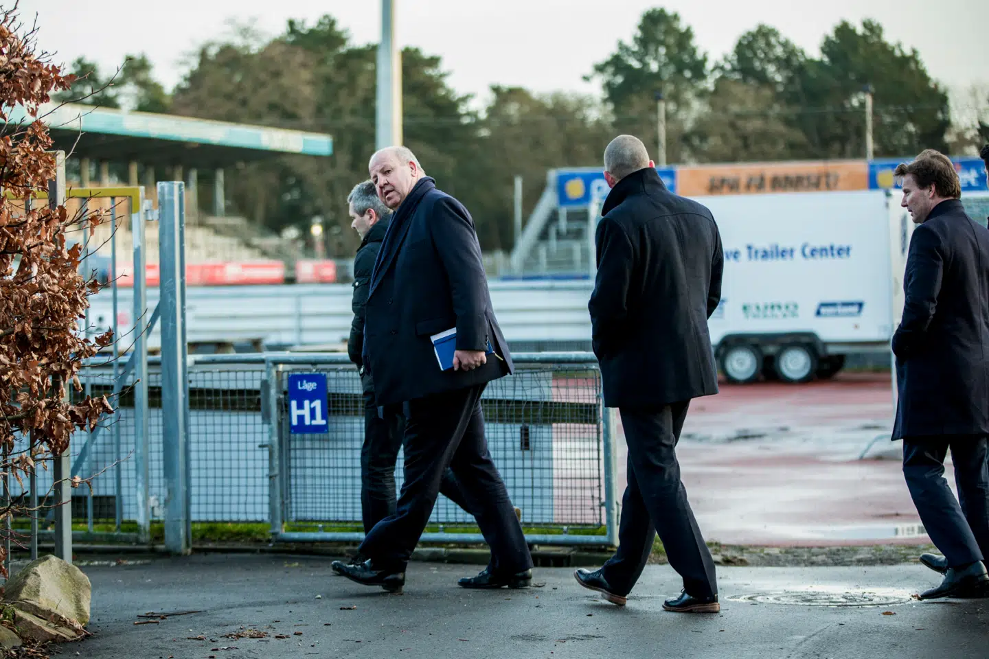 Aston Villa-ledelsen så nærmere på Lyngby Stadion, men den engelske traditionsklub vil ombygge eller endda bygge et helt nyt stadion, hvis et køb af Lyngby Boldklub bliver en realitet.