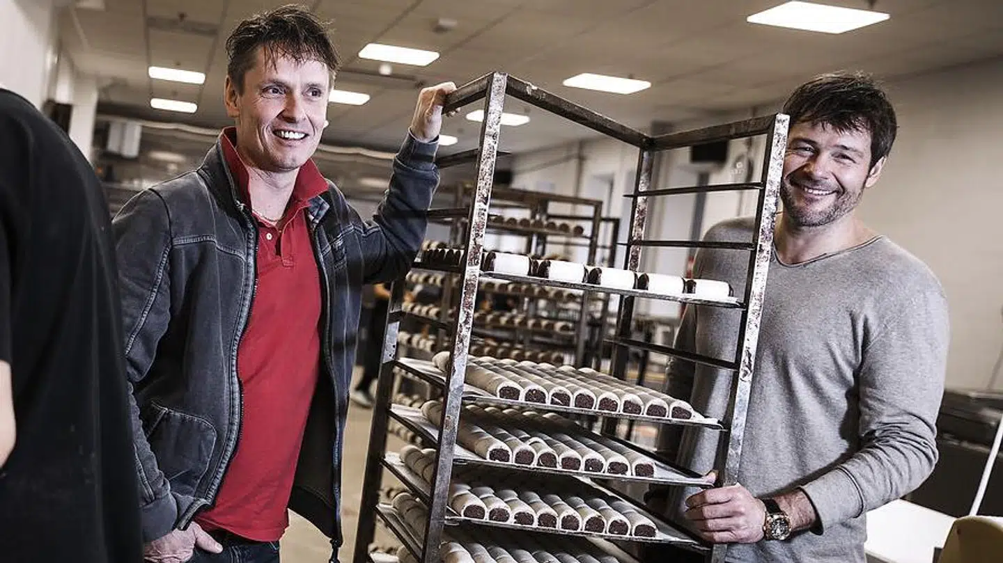 Steen Skallebæk (tv) blev rig på at sælge Lagkagehuset, som han stiftede sammen med Ole Kristoffersen.