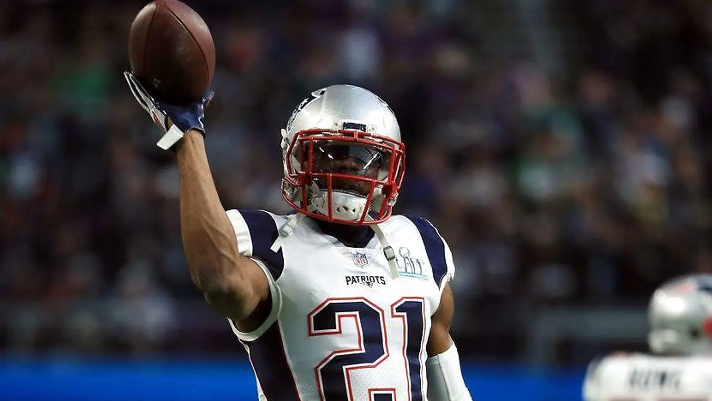 Malcolm Butler fik dårligt spilletid i Super Bowl 52 mod Philadelphia Eagles. Her hygger han sig under opvarmningen.