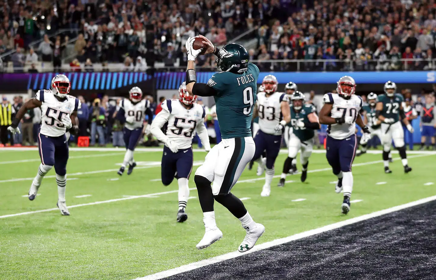 Philadelphia Eagles' Nick Foles skrev historie ved at blive den første quarterback til at gribe et touchdown i en Super Bowl. Foto: Reuters