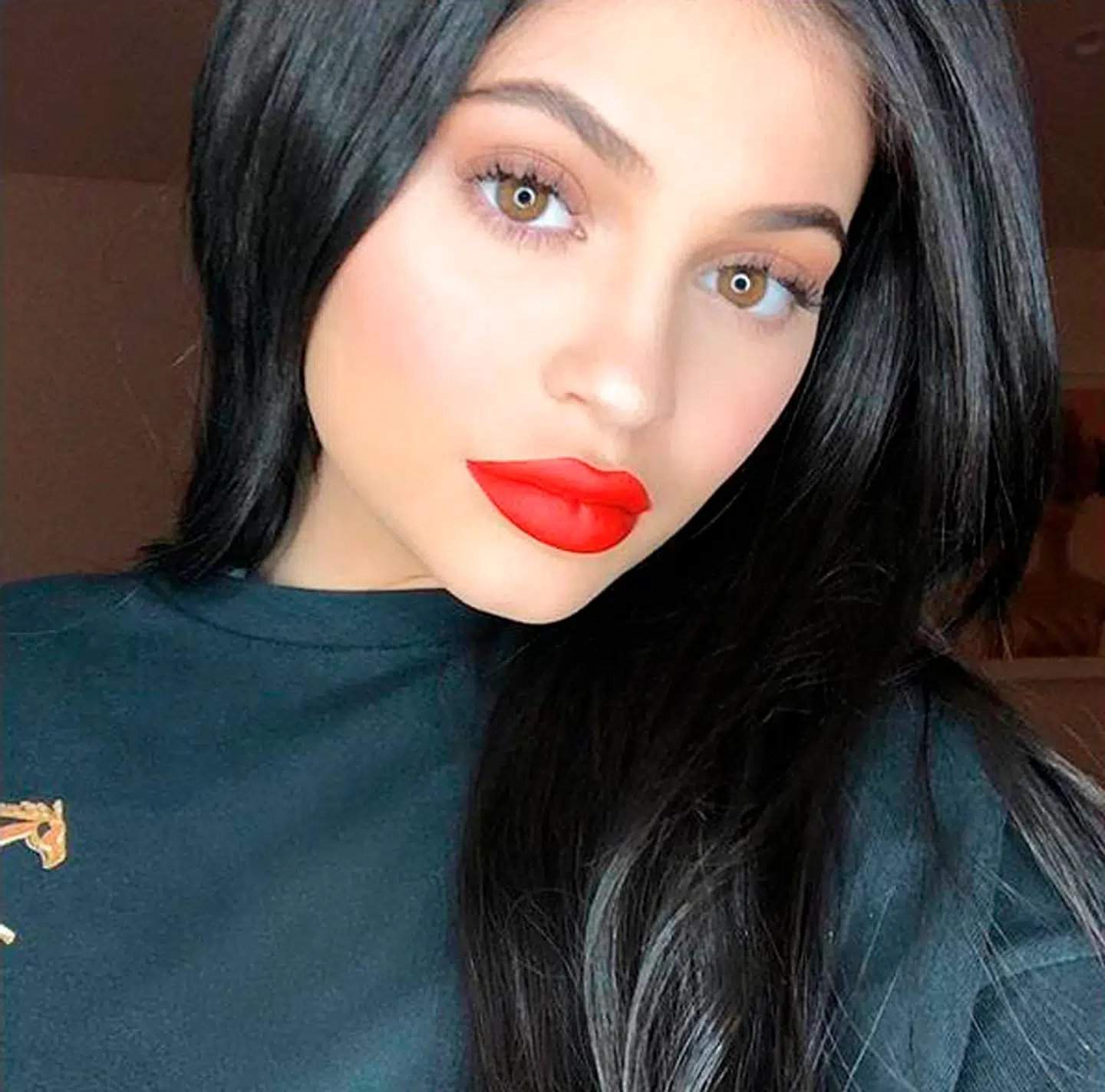 23-11-2017 Kylie Jenner writes "Red Velvet Holiday Lip Kit is officially available on KylieCosmetics.com