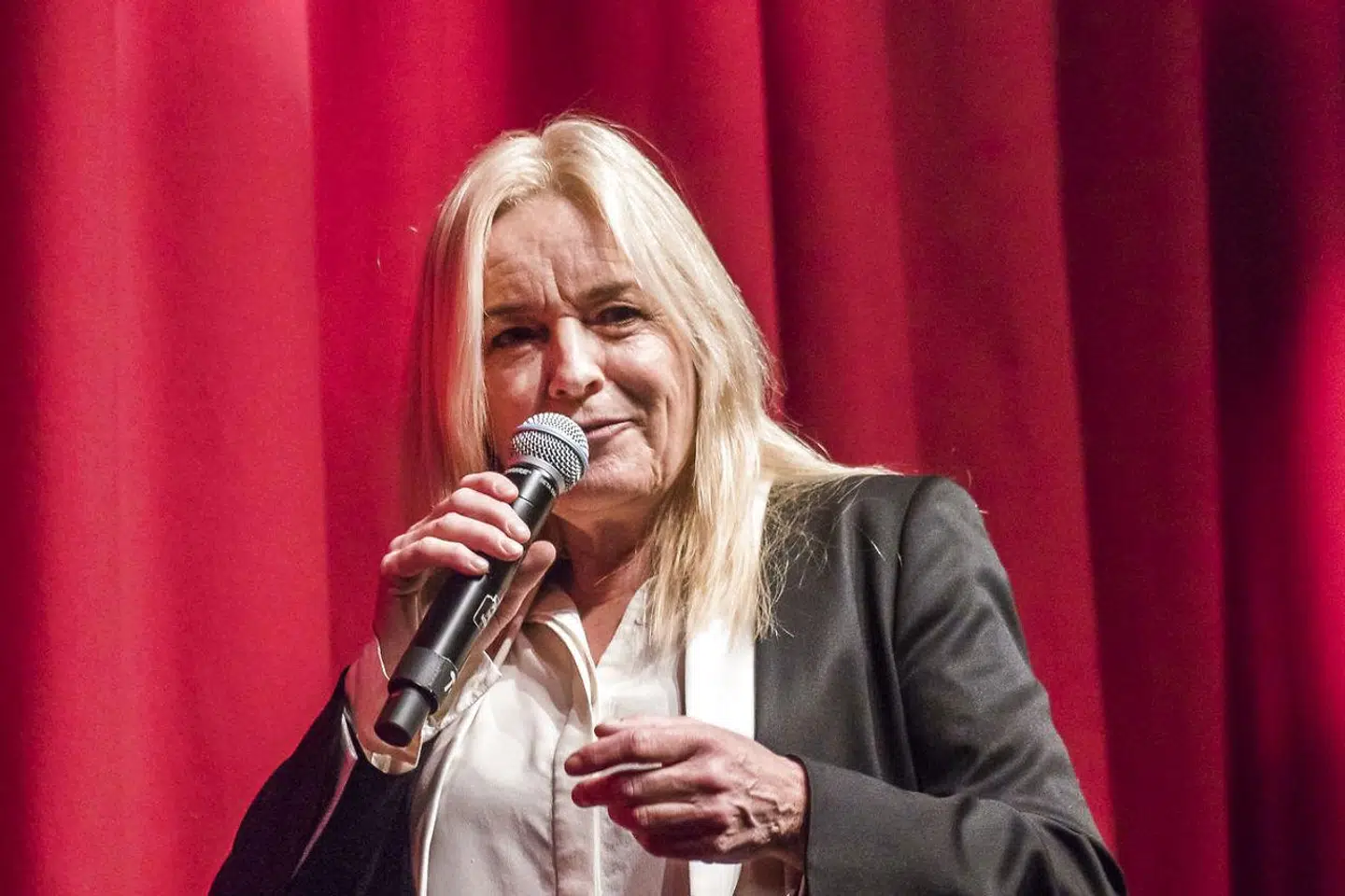 Anne Linnet får årets pionerpris ved årets Steppeulv 2018 prisuddeling i Bremen Teater lørdag 27. januar 2018. Årets Steppeulv uddeles af Foreningen af Danske Musikkritikere.. (Foto: Torben Christensen/Scanpix 2018)