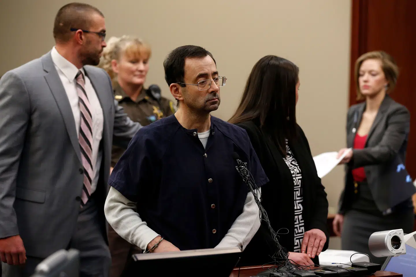 Den tidligere OL-læge Larry Nassar blev onsdag idømt mellem 40 og 175 års fængsel for at have forgrebet sig seksuelt på flere end 150 gymnastikpiger og andre piger og unge kvinder. Scanpix/Jeff Kowalsky/arkiv