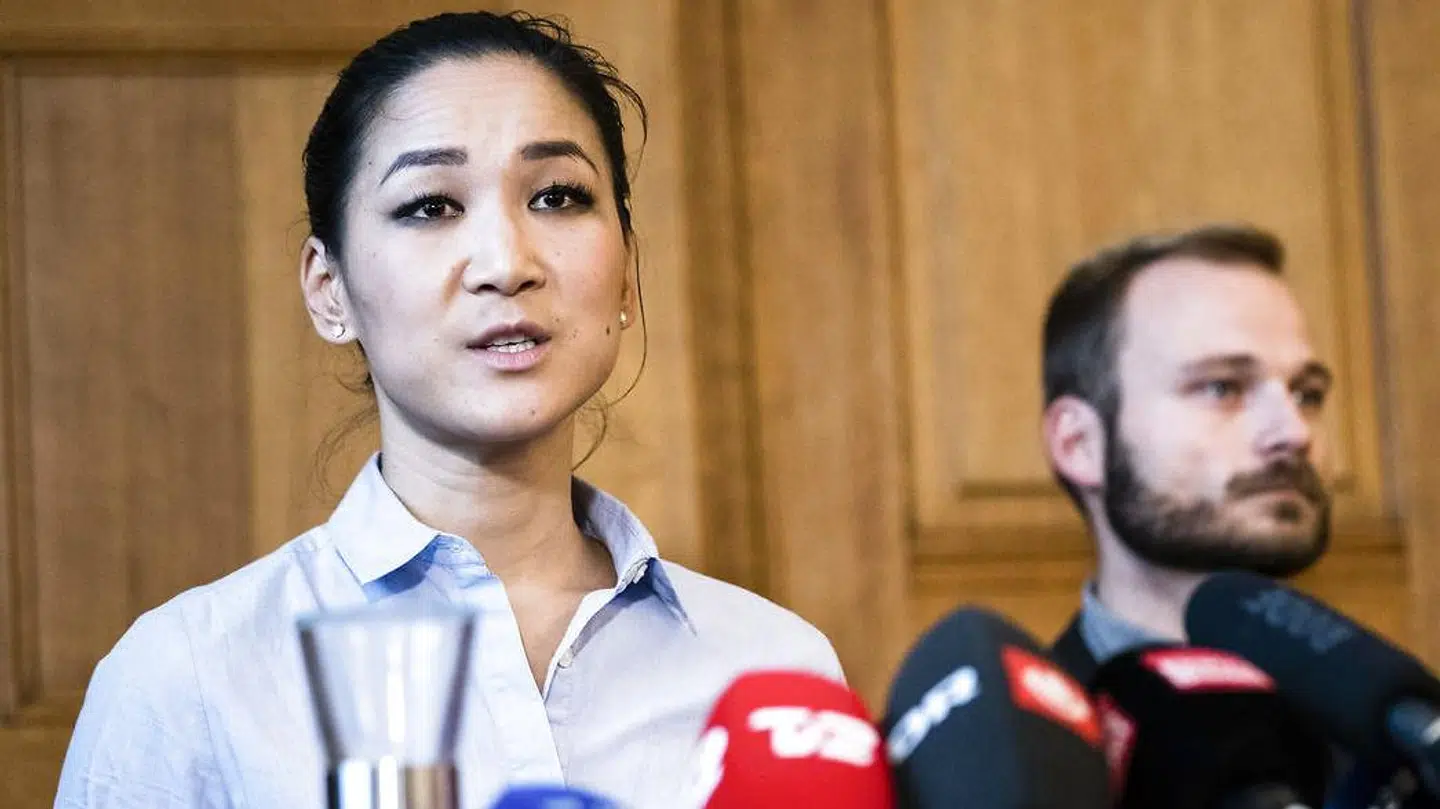 Den tidligere beskæftigelses- og integrationsborgmester i København Anna Mee Allerslev ændrer nu forklaring om sit forhold til indehaveren af Øens Murerfirma, Jan Elving.