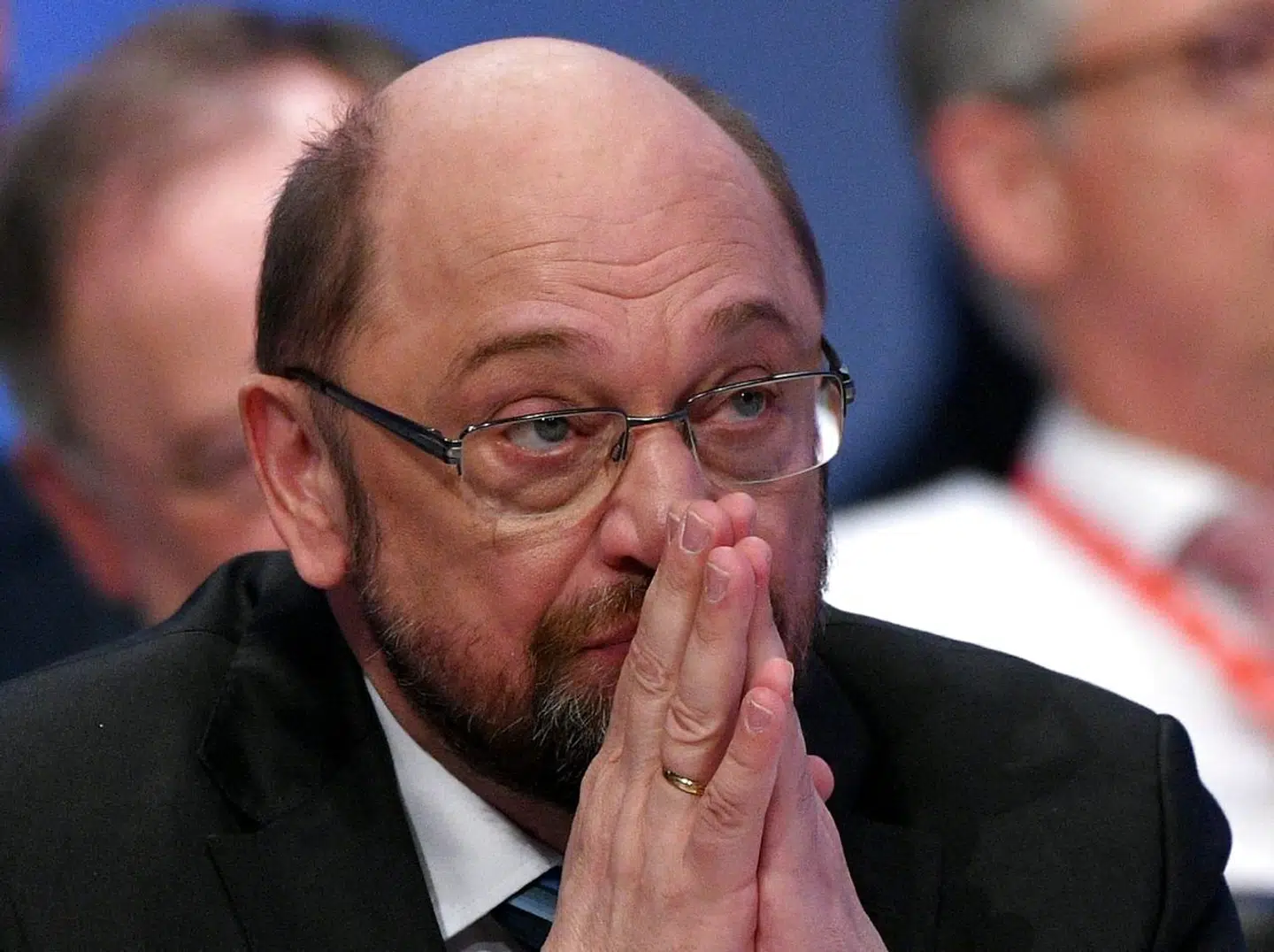 SPD-formand Martin Schulz står i dag overfor et skæbnevalg i Bonn. Hvis partiet siger til en stor koalition med Merkel, er han færdig.  EPA/SASCHA STEINBACH