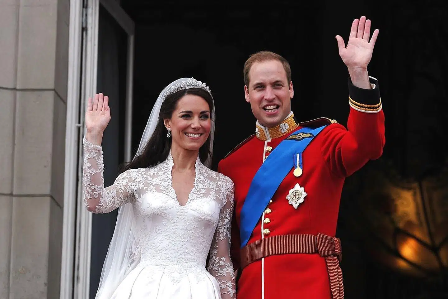 Da prins William fo knap syv år siden blev gift med Kate Middleton havde han stadig lidt af sit flotte hår tilbage.