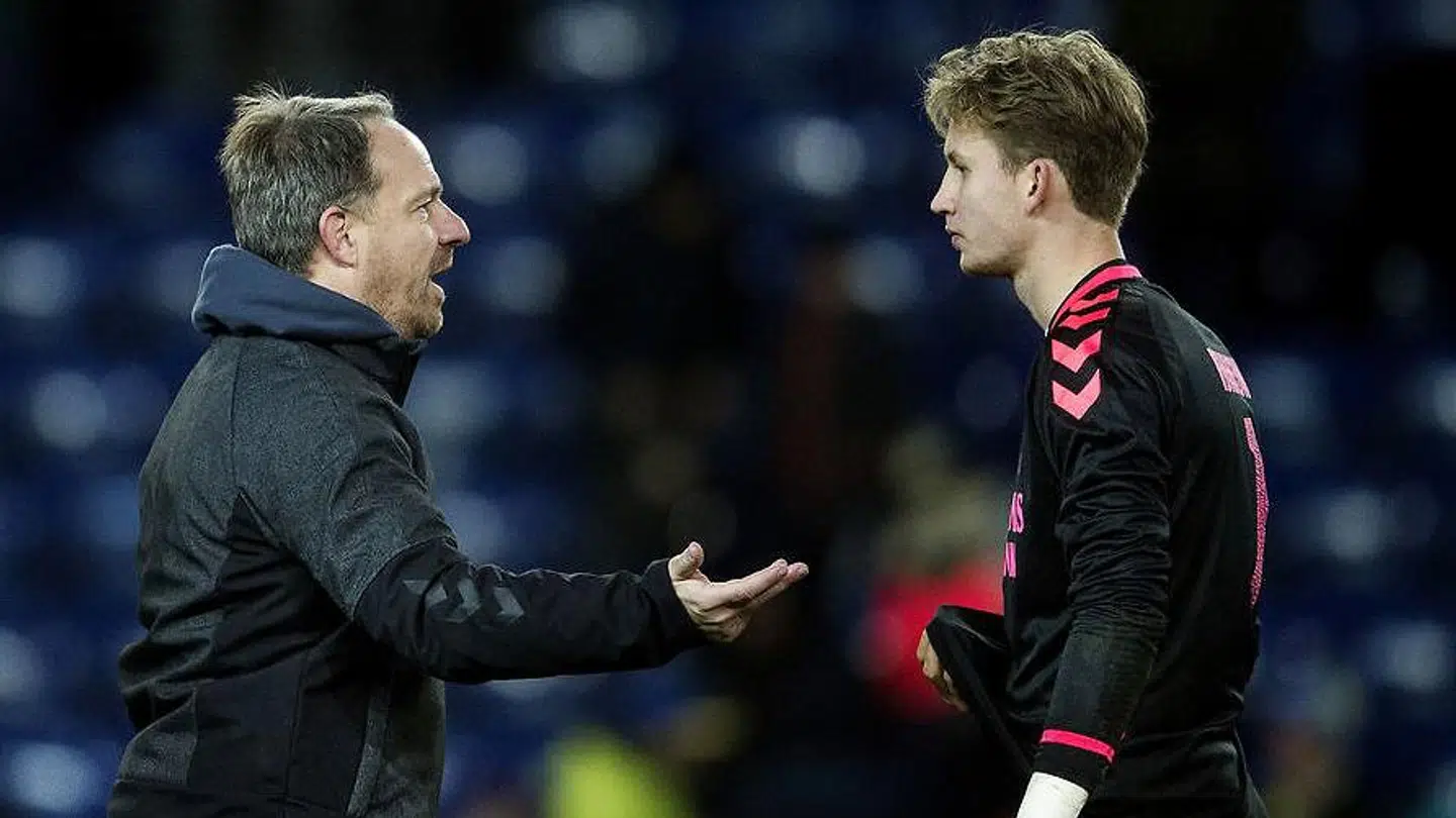 Brøndbys Cheftræner Alexander Zorniger og Frederik Rønnow i ALKA Superliga-kampen mellem Brøndby og FC Nordsjælland på Brøndby Stadion, søndag den 19. november 2017.. (Foto: Liselotte Sabroe/Scanpix 2017)
