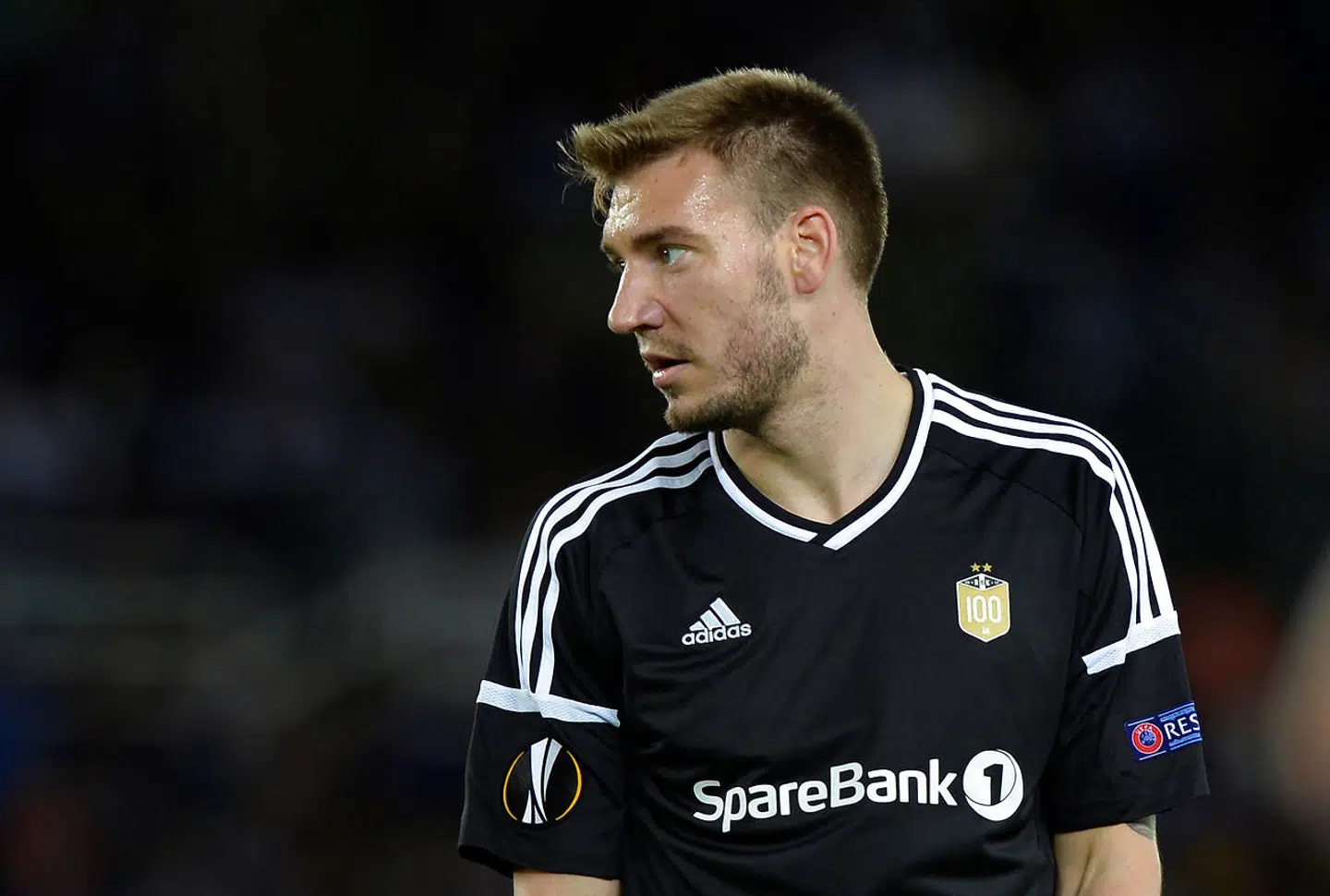 Nicklas Bendtner spiller Europa League med Rosenborg i 2017. Her er han 29 år gammel og på besøg i spanske San Sebastian for at møde Real Sociedad.