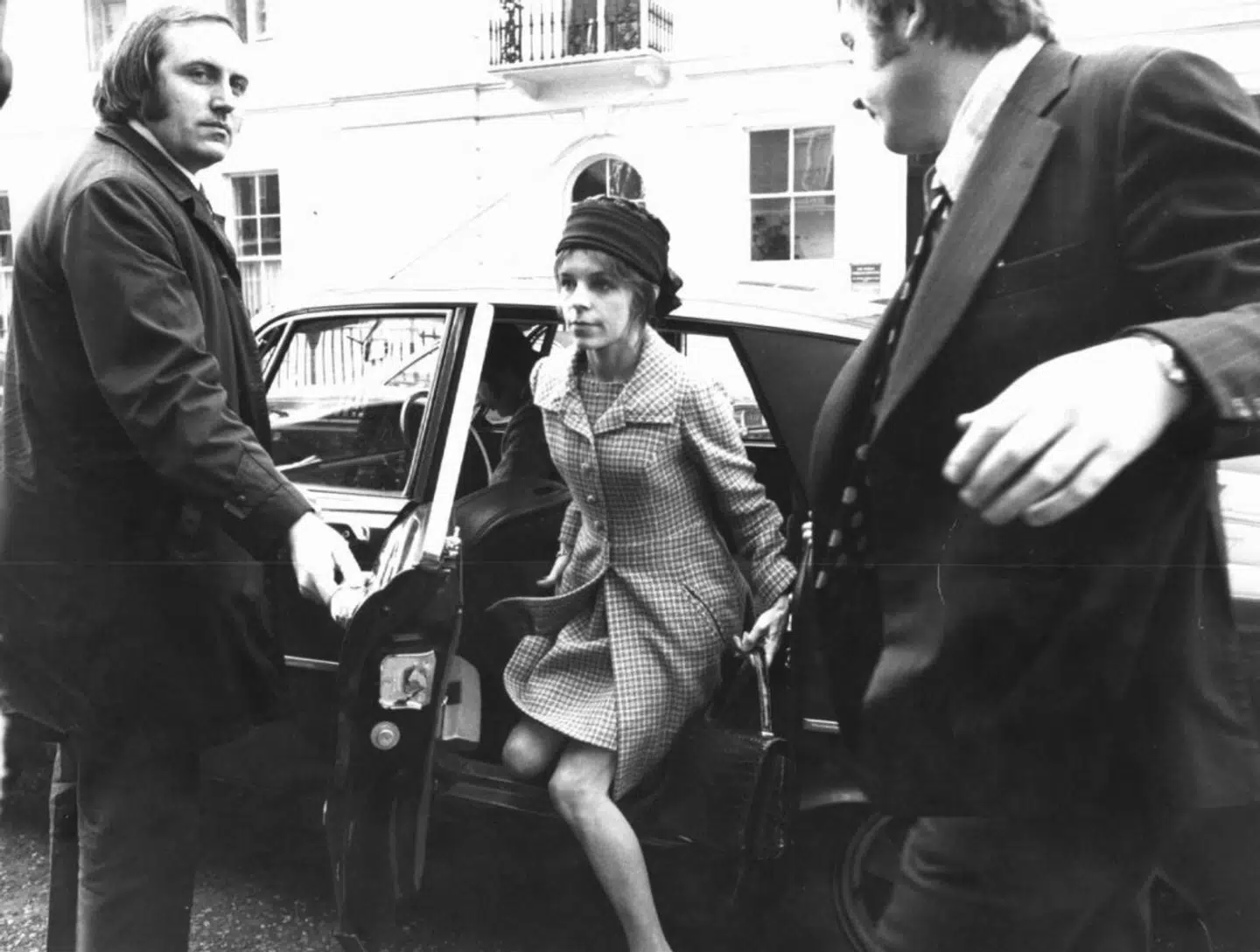 ARKIVFOTO af Lady Lucan - her ses hun ankomme til retsmødet, hvor hendes mand, Lord Lucan, blev sigtet for drabet på familiens barnepige.