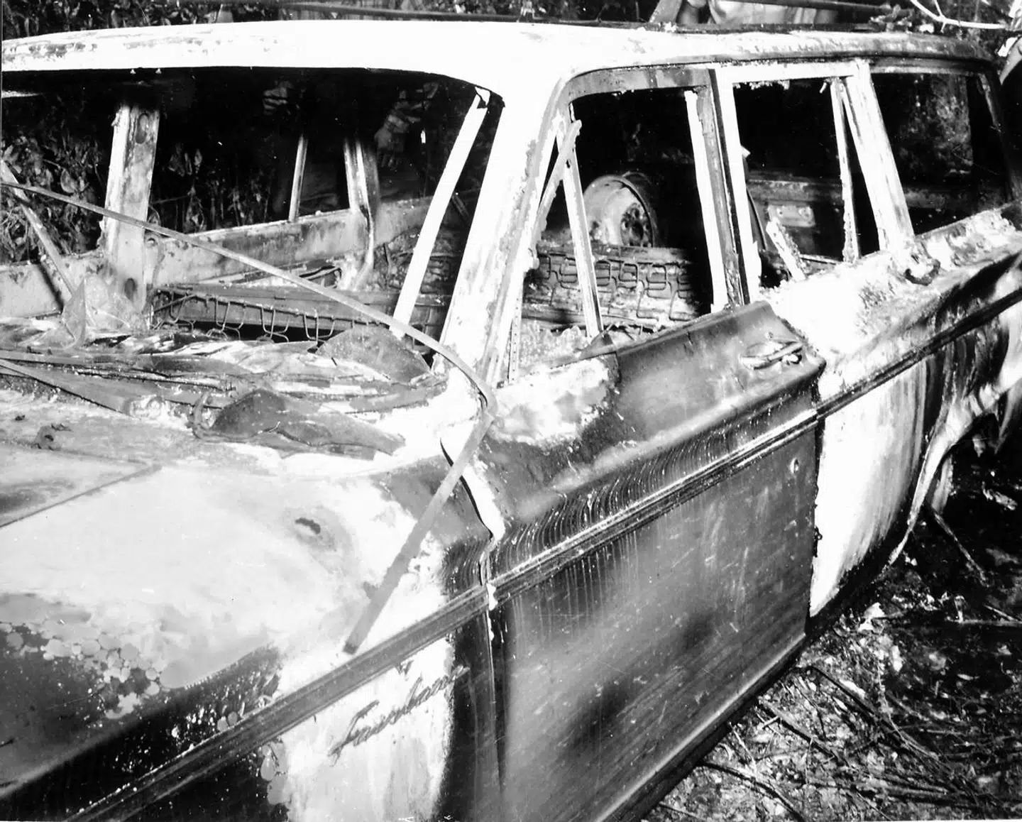 FBI billede af de unge aktivisters bil, som blev brændt efter mordet.