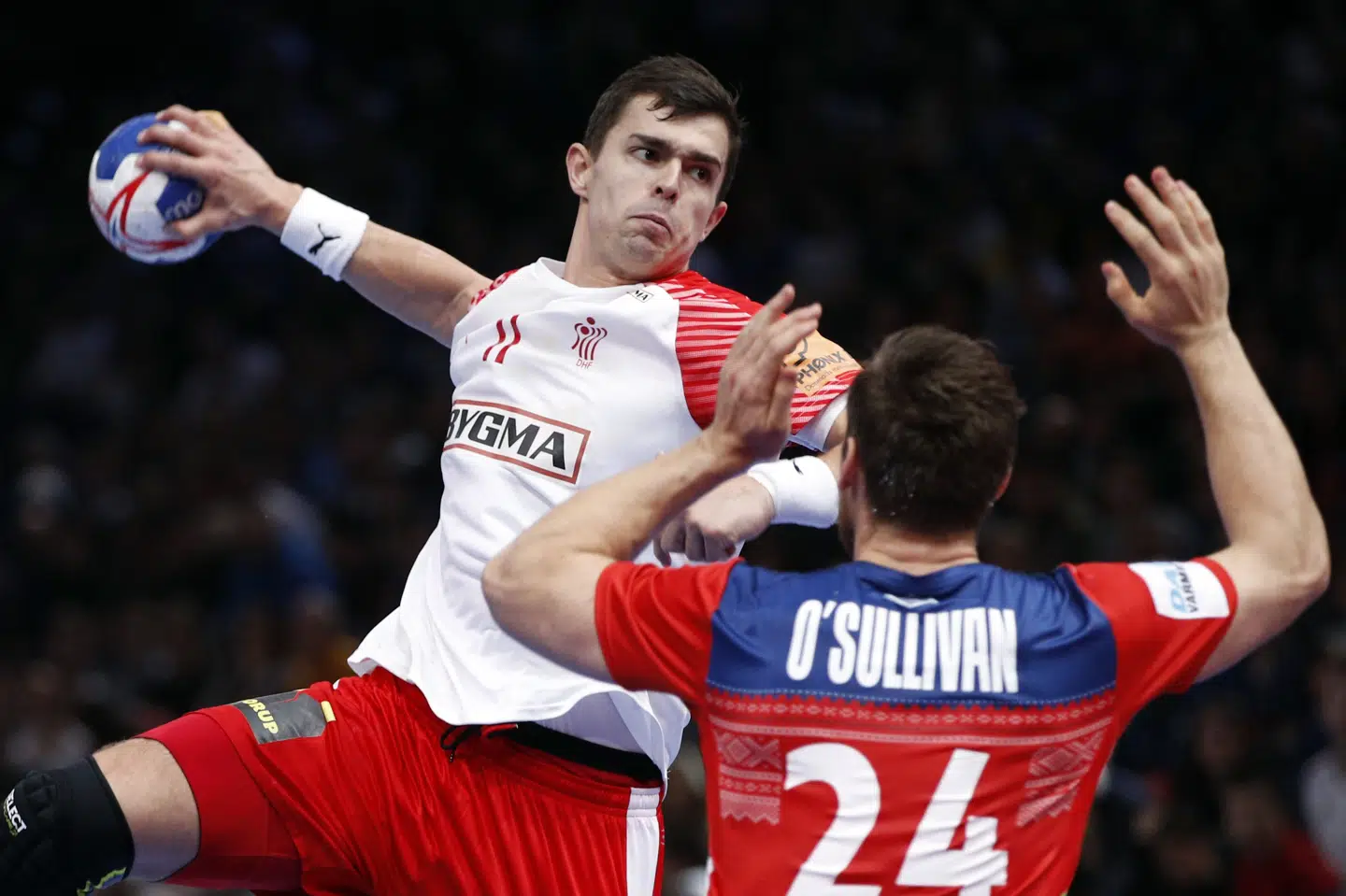 Blandt andre Rasmus Lauge fik spilletid som venstreback i Mikkel Hansens fravær. Scanpix/Christophe Ena