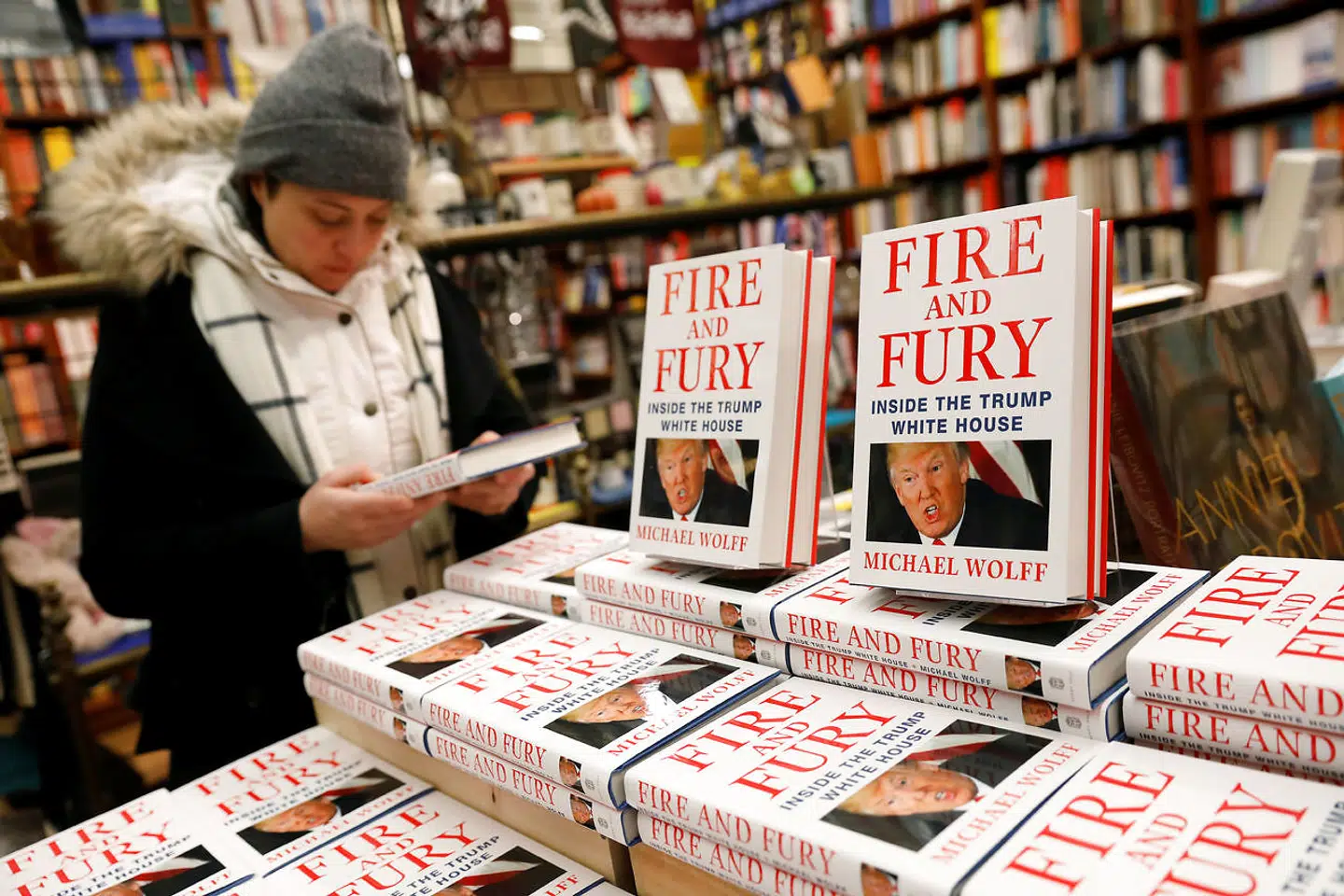 Bogen 'Fire and Fury: Inside the Trump White House' af Michael Wolff blev udgivet fredag - før tid - for at undgå, at præsidente nåede at stoppe den.