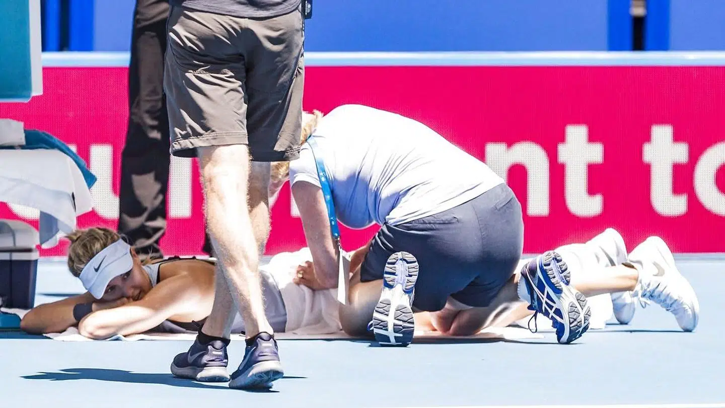Genie Bouchard modtager behandling for sin skade