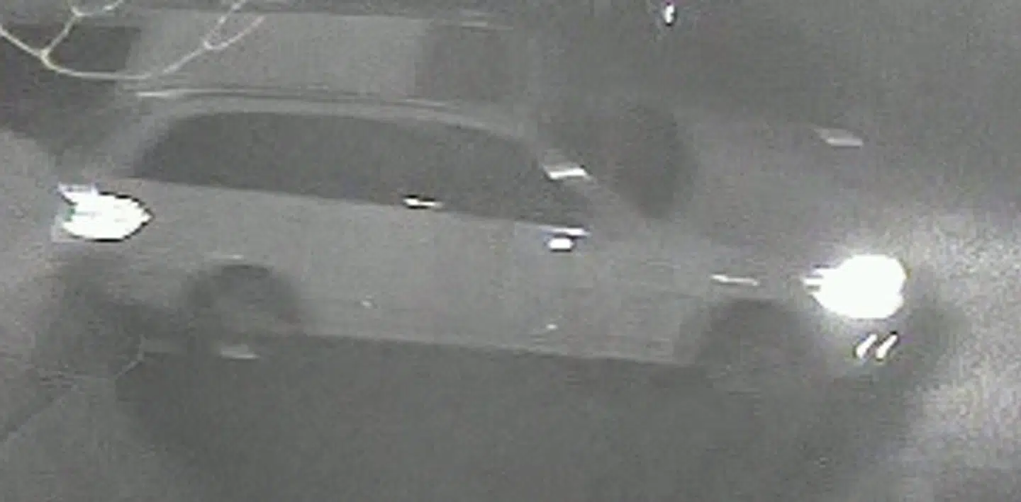 Det er føreren af denne bil, som politiet gerne vil i kontakt med.