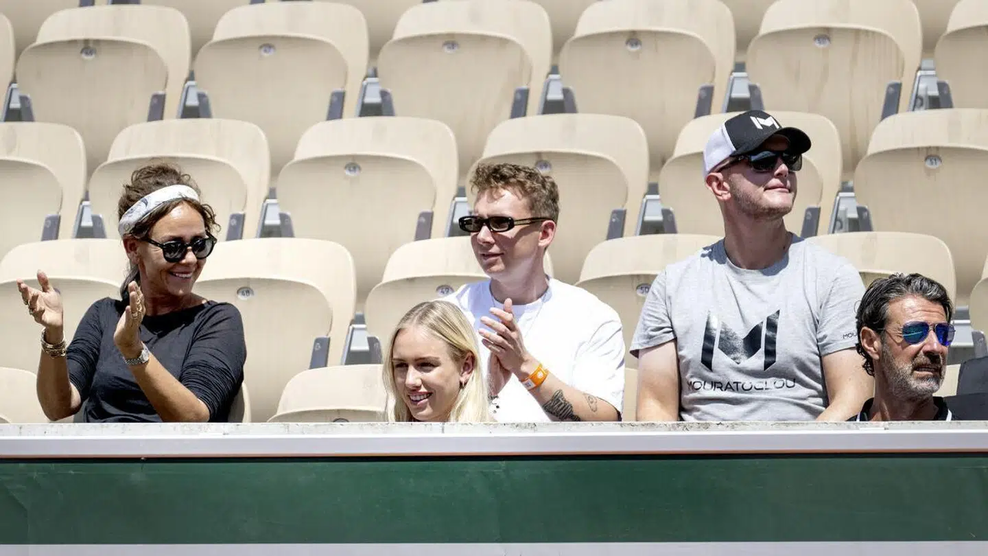 Alma Rune var lørdag på plads, da hendes bror, Holger Rune, trænede i Paris.