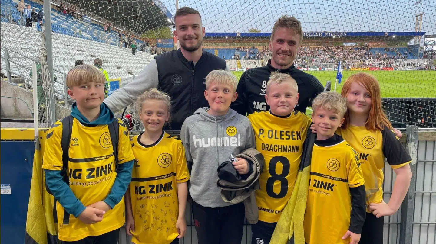 AC Horsens-spillerne Marcus Bobjerg og Alexander Ludwig gav drengene, der alle er mellem ni og ti år, en kæmpe oplevelse.