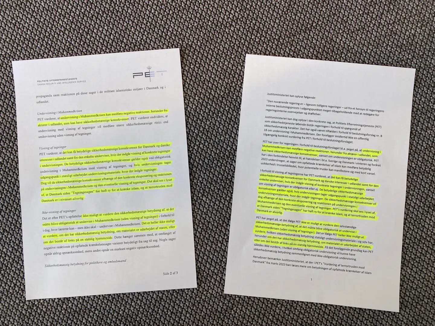 PET-vurdering dateret 15. september 2022 (tv.) og Justitsministeriets videregivelse af PET-vurdering 12. maj i år (th.). De gultmarkerede sætninger er identiske i de to dokumenter.