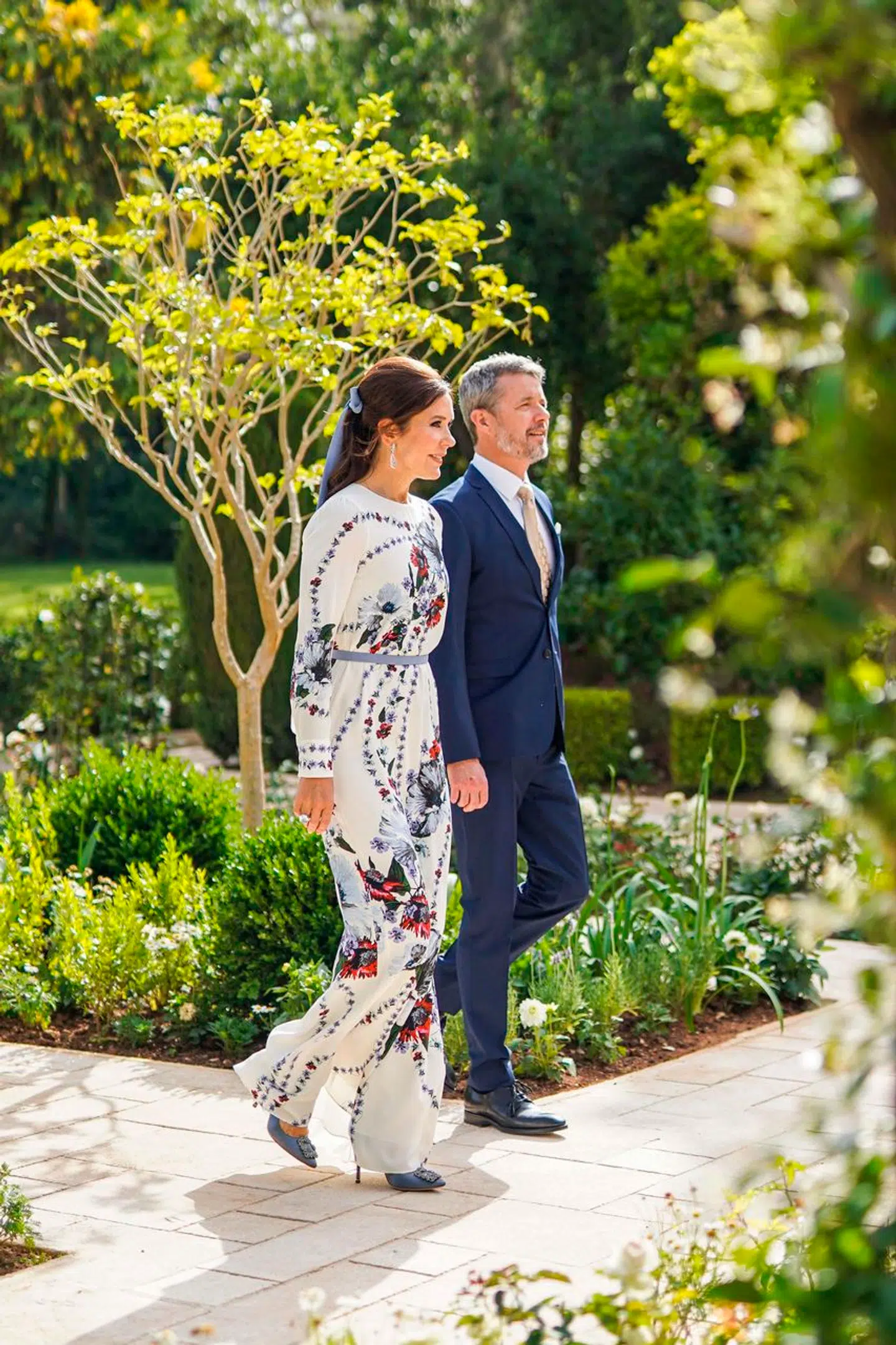 Kronprinsparret deltog ved brylluppet i Jordan sammen med flere andre royale gæster.