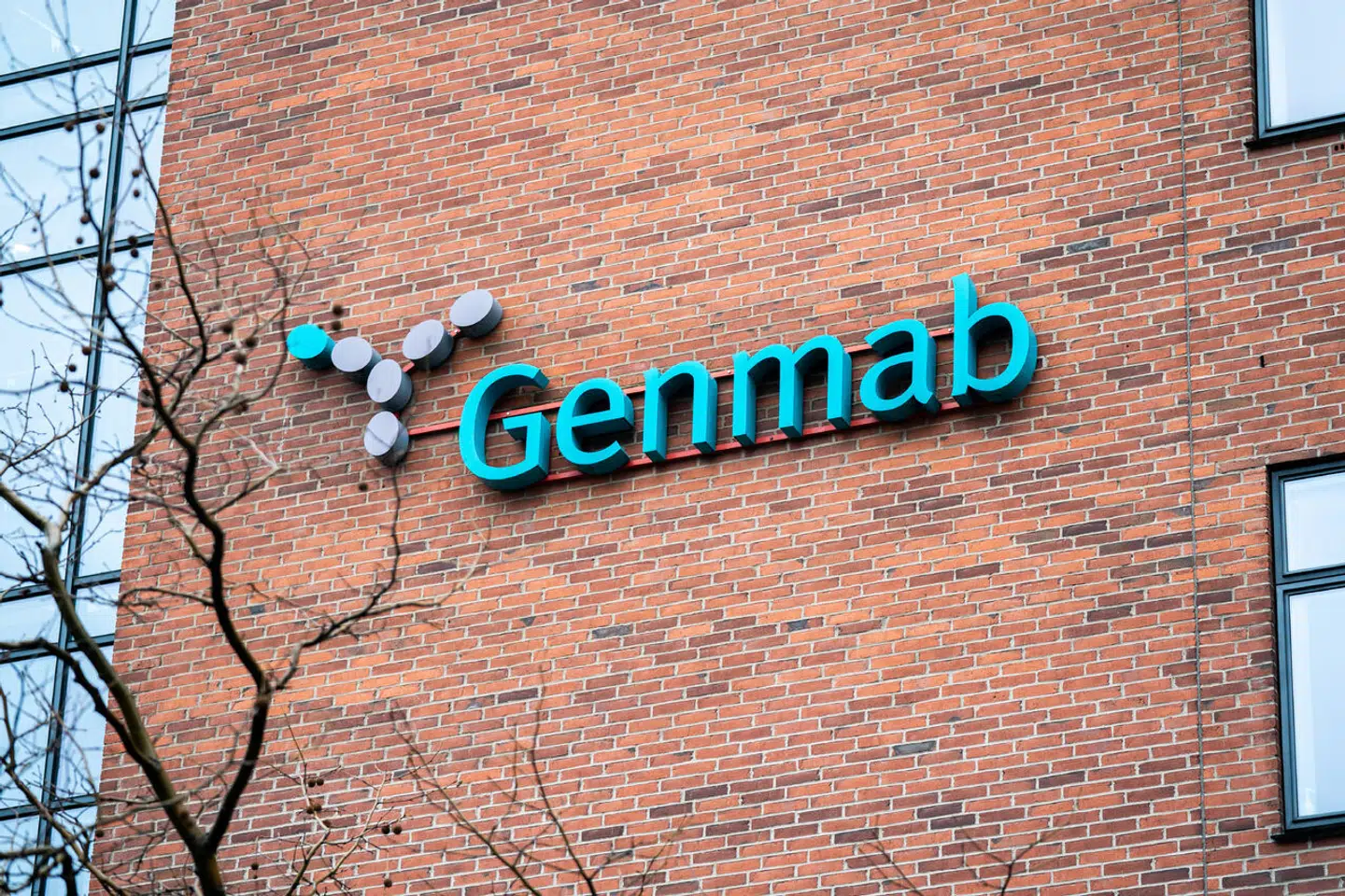 Genmab A/S hovedsæde på Kalvebod Brygge i København, Danmark, tirsdag den 31. januar 2023. Genmab A/S er et dansk-amerikansk biotekfirma der udvikler fuldt humane, monoklonale antistoffer mod kræft, ledbetændelse og flere andre livstruende og invaliderende sygdomme.. (Foto: Ida Marie Odgaard/Ritzau Scanpix)