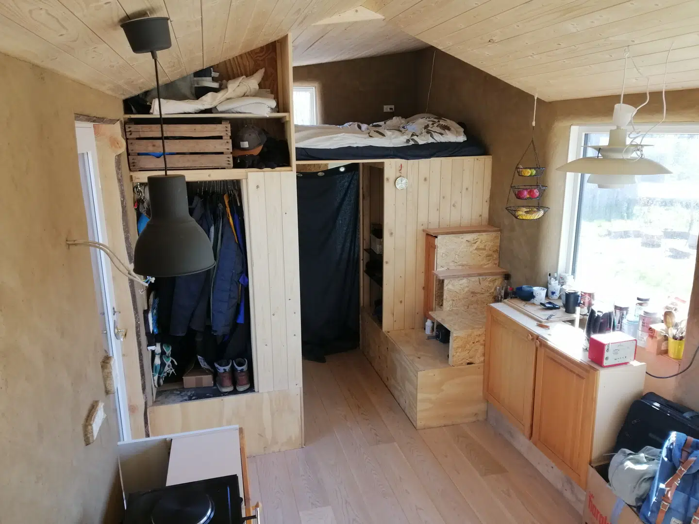 Sådan så hemsen og walk-in closet ud, da huset næsten var færdigt