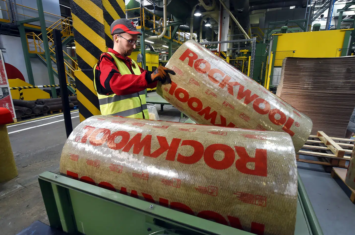 Rockwool leverer stenuldsløsninger til procesindustri, marine og offshore.