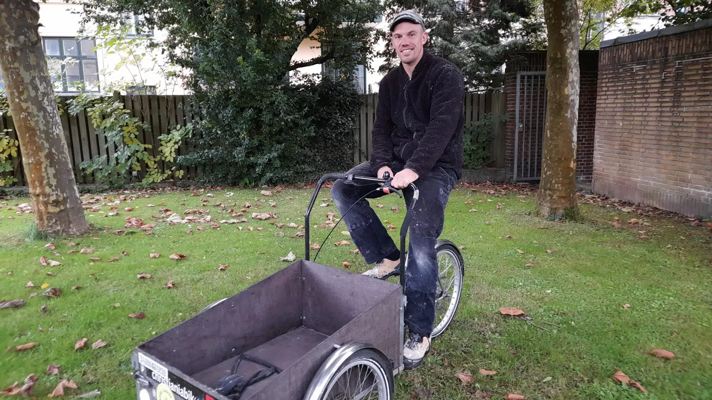 Loui Lam har også en blog, og han ønsker at inspirere danskerne til at forbruge mindre – så man også kan arbejde mindre.