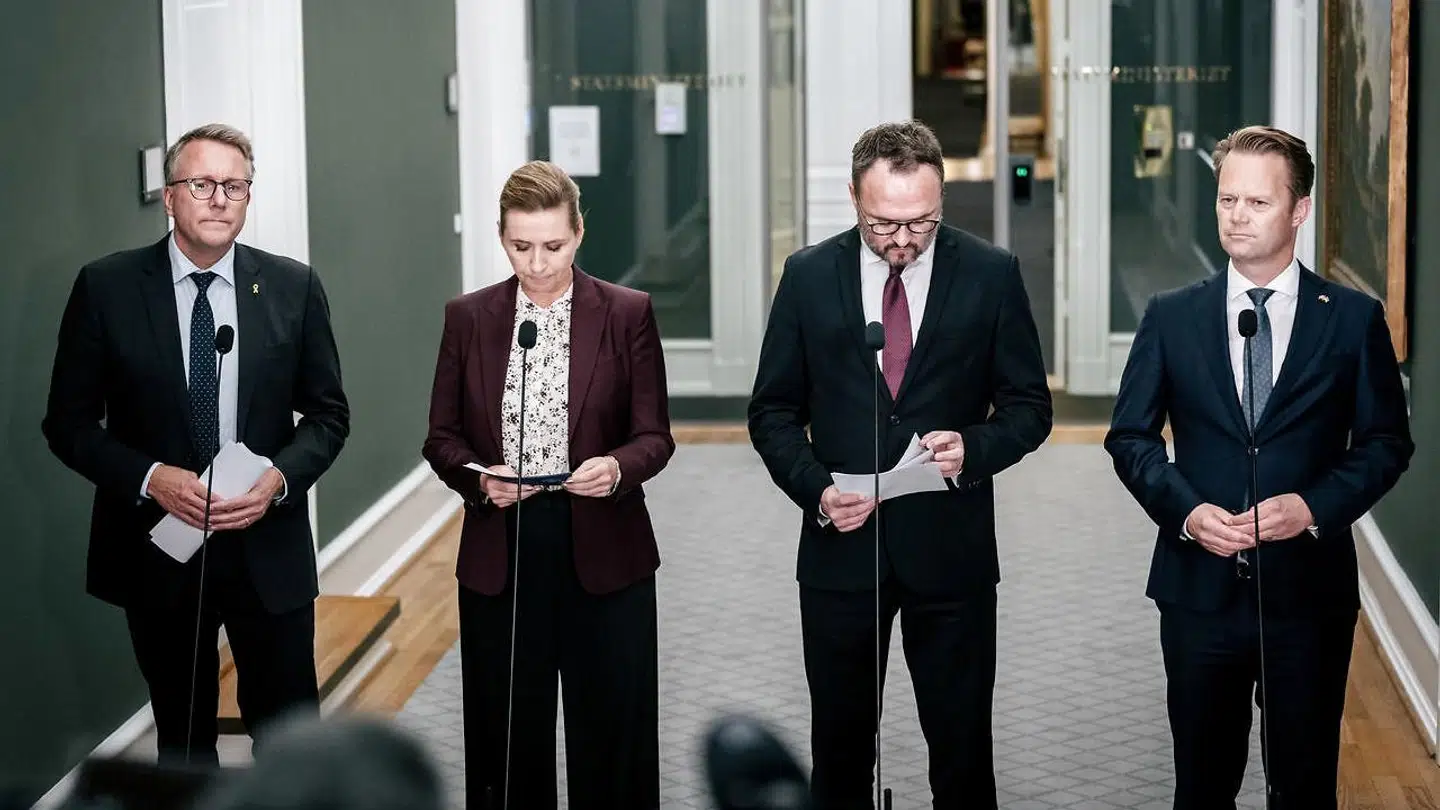 Statsminister Mette Frederiksen, Forsvarsminister Morten Bødskov, Udenrigsminister Jeppe Kofod samt Klima-, energi- og forsyningsminister Dan Jørgensen til doorstep om situationen ved Nord Stream 1 og 2 ved Statsministeriet tirsdag den 27. september 2022.. (Foto: Emil Helms/Ritzau Scanpix)