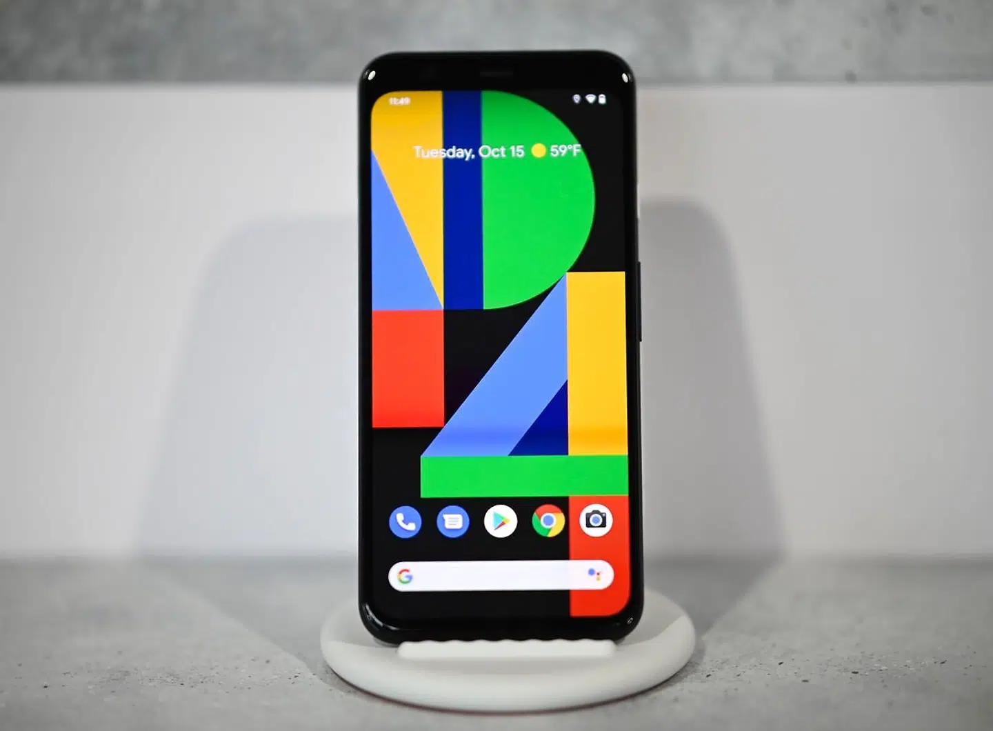 The new Google Pixel 4 phone is displayed during a Google product launch event called 'Made by Google 19' in New York City on October 15, 2019. - Google unveiled its newest Pixel handsets, aiming to boost its smartphone market share with features including gesture recognition that lets users simply wave their hands to get things done. (Photo by Johannes EISELE / AFP)