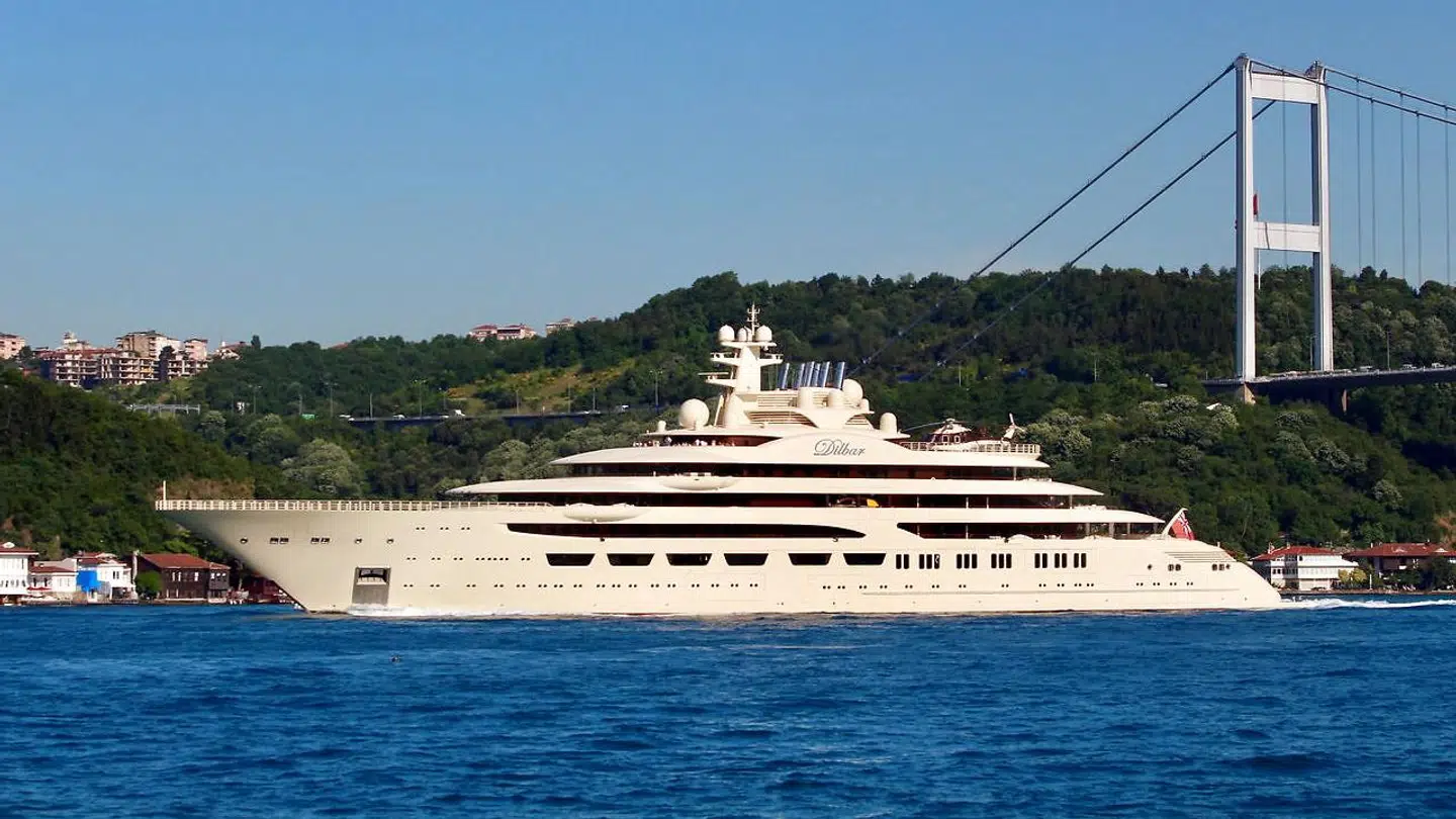 Her ses et billede af 'The Dilbar', der er ejet af milliardæren Alisher Usmanov