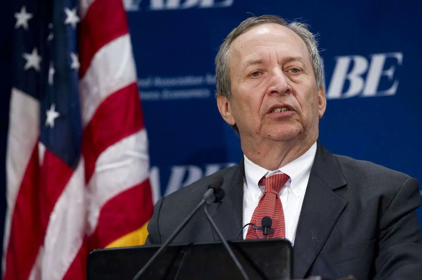 Larry Summers, former US Treasury Secretary and a former economic adviser to US President Barack Obama, speaks on the current and future state of the US economy at the Economic Policy Conference hosted by the National Association for Business Economics in Arlington, Virginia, on February 24, 2014. AFP PHOTO / Saul LOEB