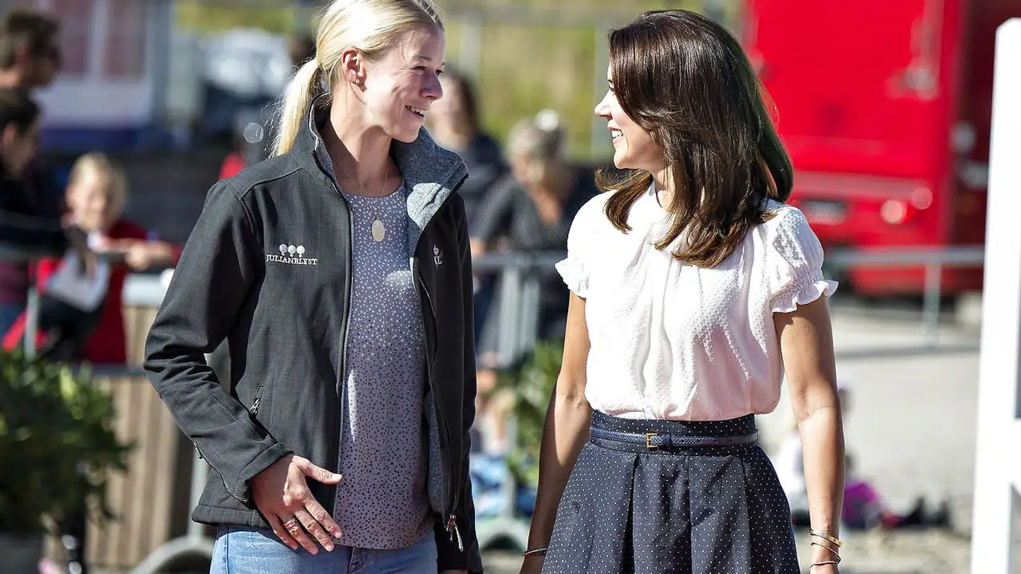 Til højre ses kronprinsesse Mary med Agnete Kirk Thinggaard.