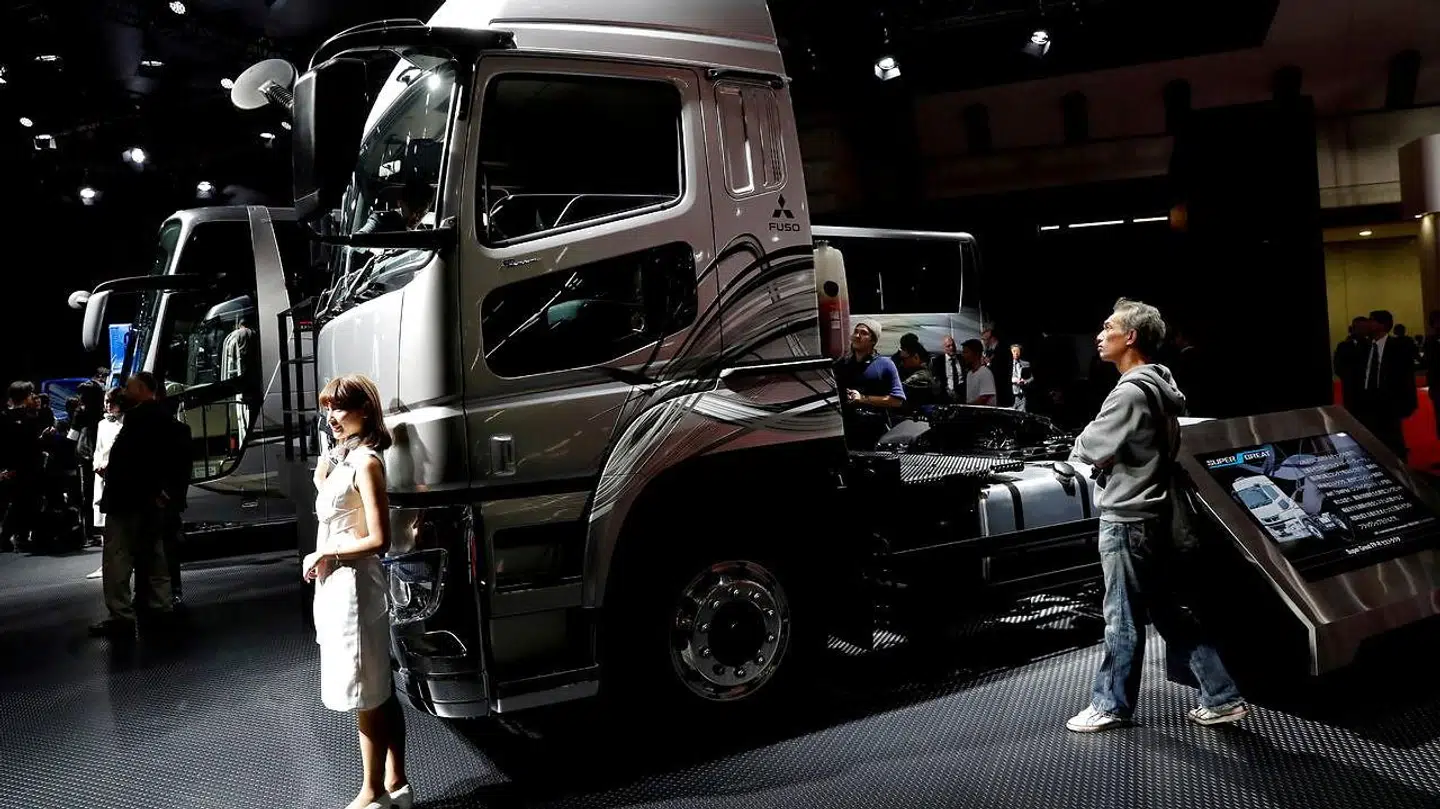 Her ses Daimler AG's FUSO Super Great truck på en bilmesse i Japan.