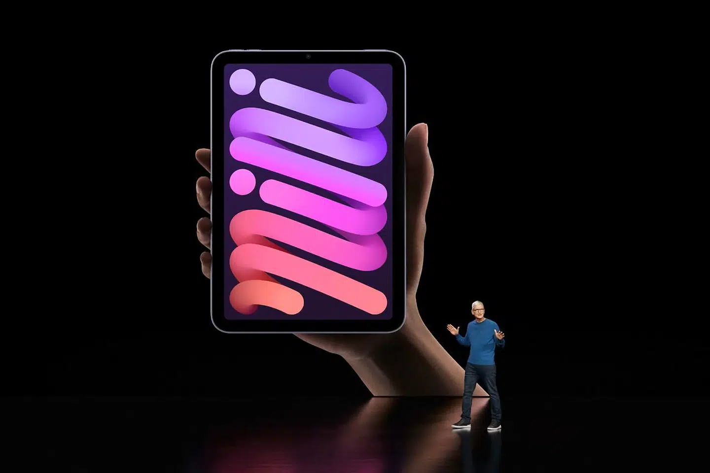 Her fremviser Apples topchef, Tim Cook, den nye iPad mini