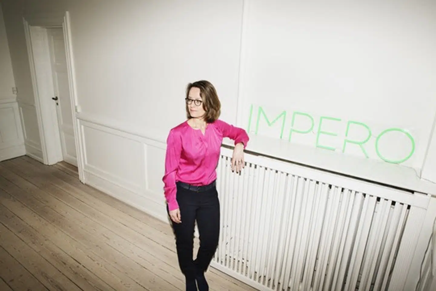 Efter tegningsperioden blev afsluttet tirsdag kl. 23.59, kan Impero offentliggøre, at virksomheden har modtaget tegningsordrer for i alt 169,6 mio. kr. - 324 pct. højere end de 40 millioner Impero søgte i det samlede udbud. Her er de udbudte aktier i den offentlige tegningsperiode blevet overtegnet med 807 pct., oplyer Impero i en meddelelse.