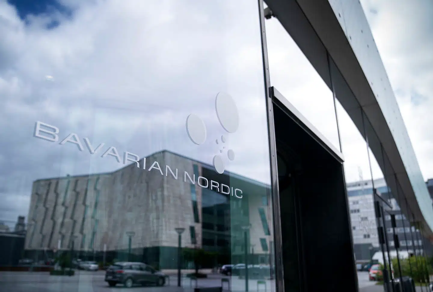 Biotekselskabet Bavarian Nordic har i samarbejde med AdapVac udviklet den førende danske vaccinekandidat, ABNCoV2. For at nå forhåbningerne om at have den godkendt og klar i første halvår af 2022 har virksomheden behov for ekstra kapital – op mod tre milliarder kroner. Arkivfoto: Liselotte Sabroe/Ritzau Scanpix