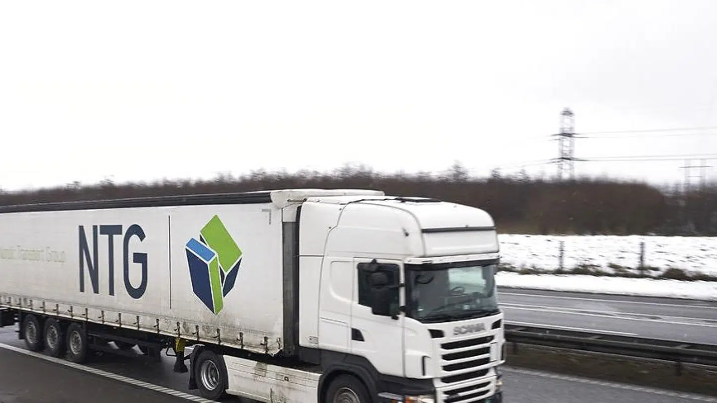 Lastbil fra NTG Nordic Transport Group A/S på Motorvej E45 ved Aarhus