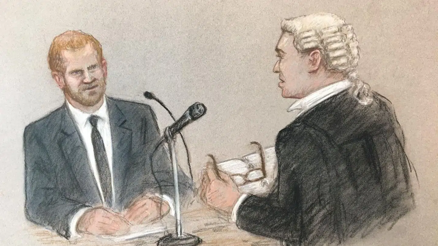 Prins Harry i retten.