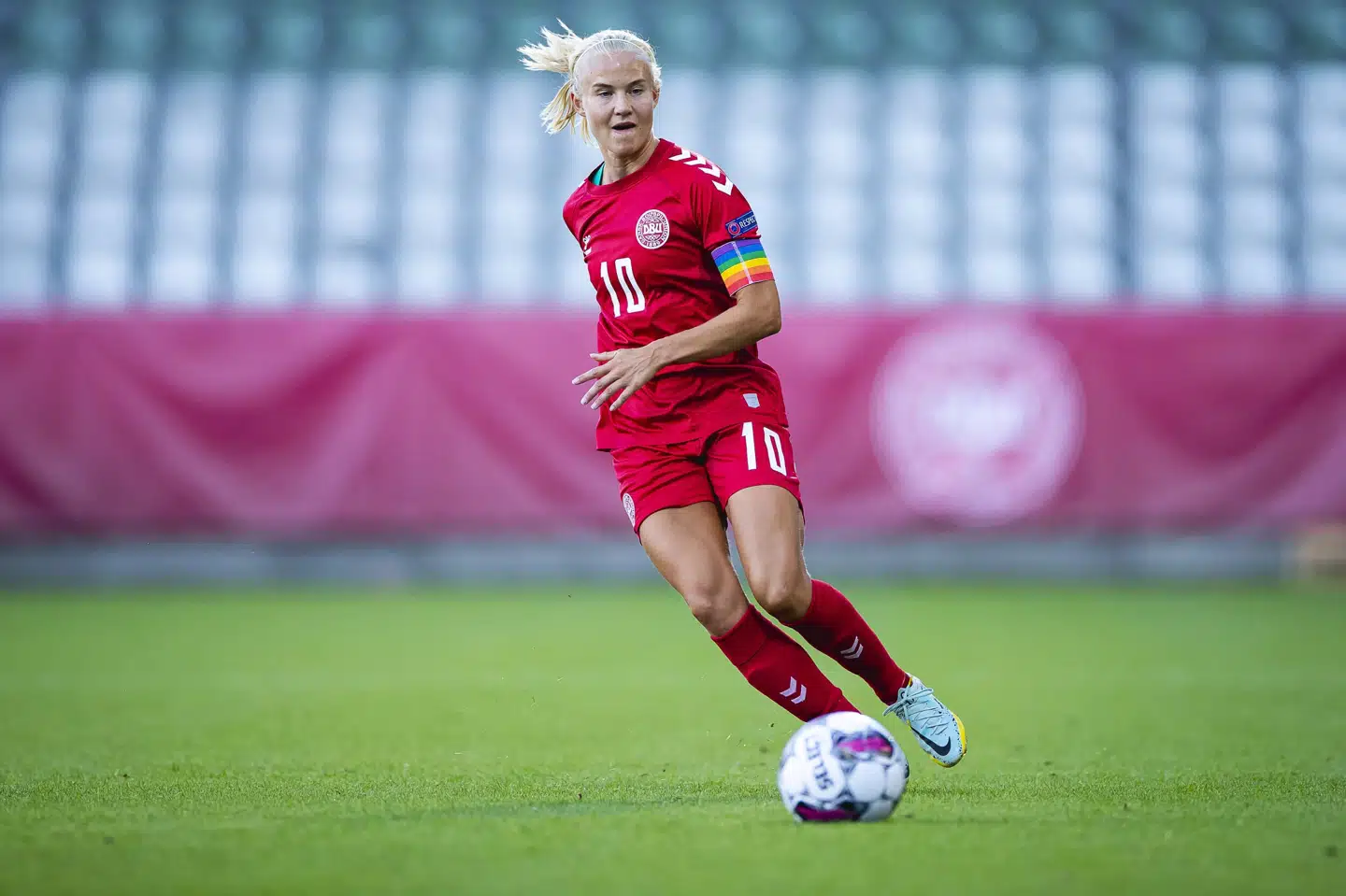 Det økonomiske incitament for at komme til VM er blevet markant større for Pernille Harder og holdkammeraterne. (Arkivfoto). Johnny Pedersen/Ritzau Scanpix