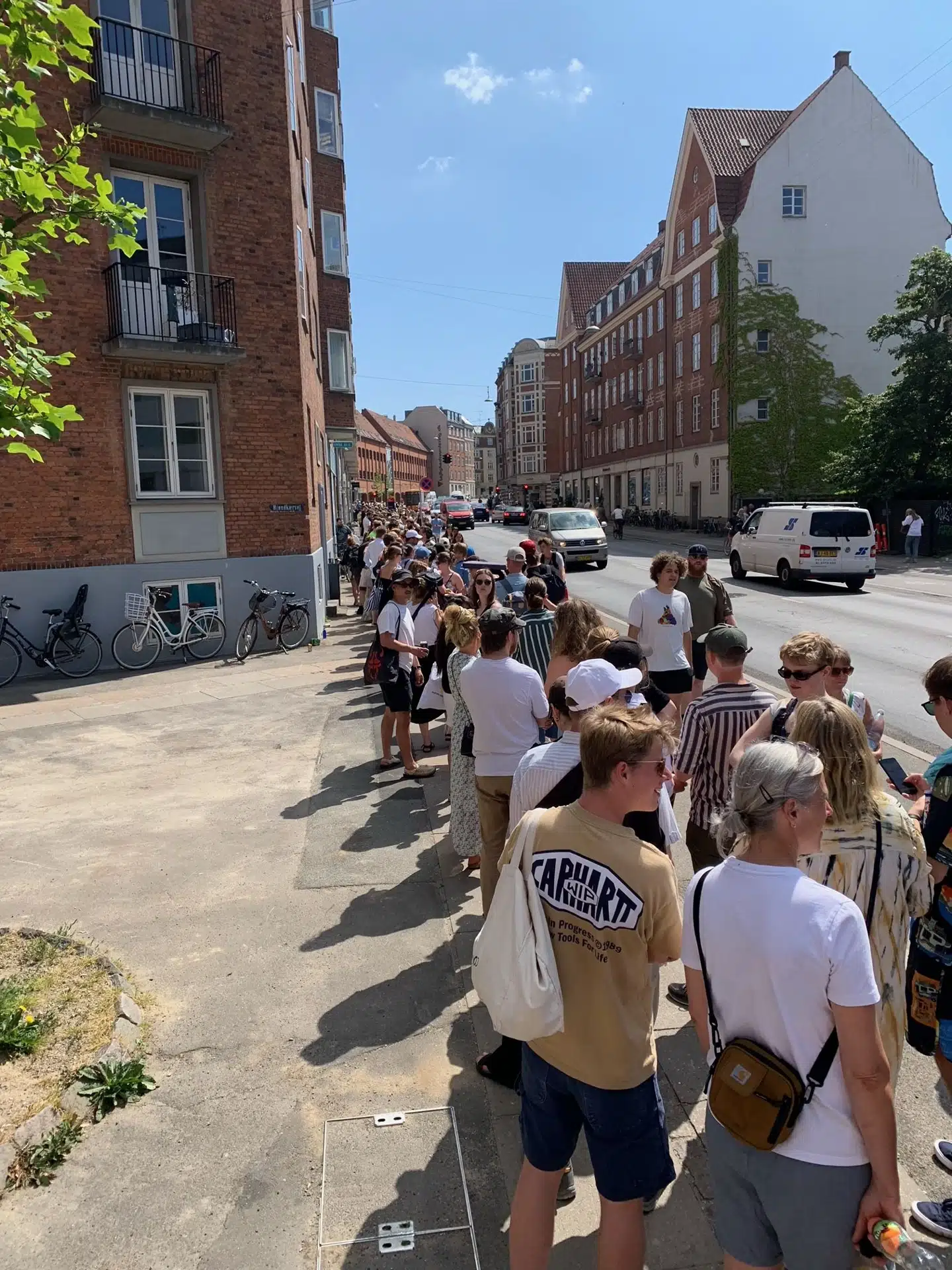 Kø på Søndre Fasanvej til festivalpladsen ved Søndermarken. Privatfoto