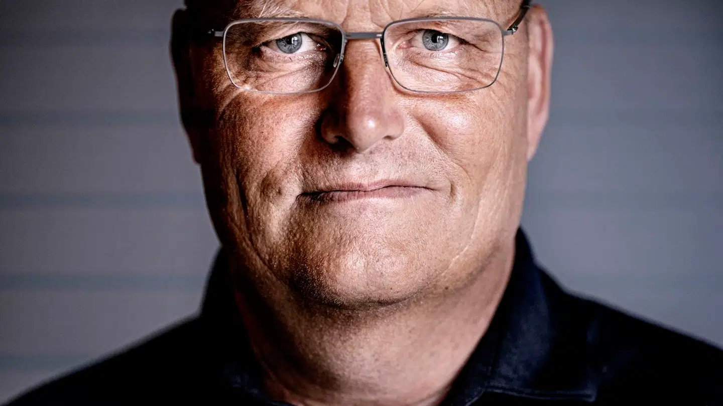Bjarne Riis sætter ord på, hvorvidt Jonas Vingegaard bør overveje et holdskifte.
