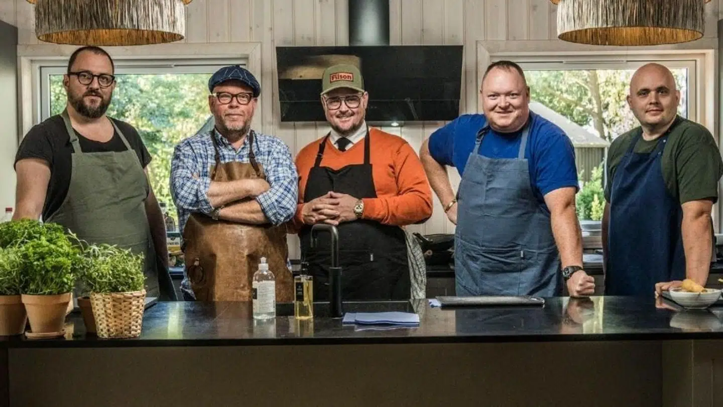 Tommy Fischer deltog i anden sæson af TV 2-programmet 'Fem fede kokke' med kokkene Magnus Sonne, Claus Holm, Jesper Julian Møller og Jesper Græm.