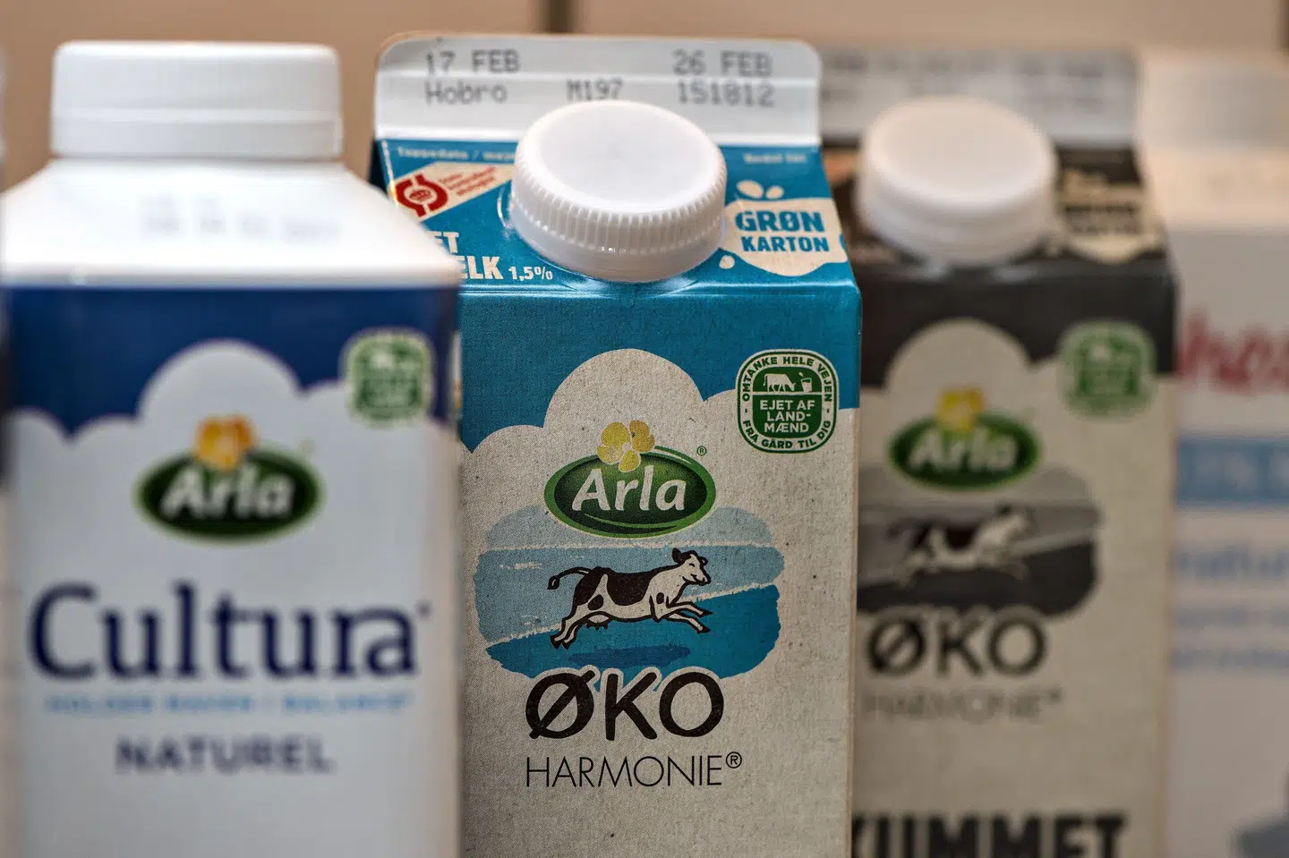 (ARKIV) Mælk og Cultura den 20. februar 2017. Stigende priser på mælk og ost sender Arlas omsætning op til 10, 3 milliarder euro - 77 milliarder kroner - i 2017. Det viser netop offentliggjort regnskab.. Det skriver Ritzau, onsdag den 21. februar 2018.. . (Foto: Henning Bagger/Scanpix 2018) Henning Bagger/Ritzau Scanpix